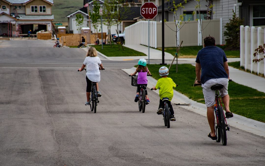 Consejos para los padres o quien enseñe al (la) menor a andar en bicicleta