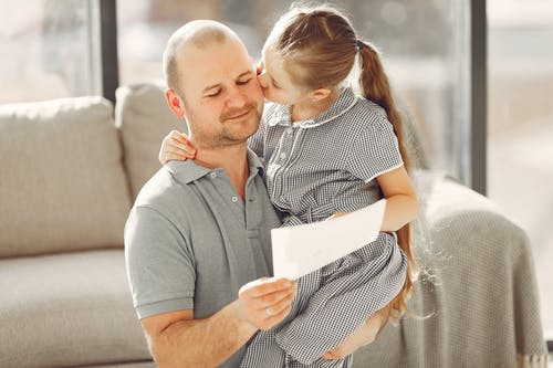 ¿Cómo explicarle a sus hijos sobre la enfermedad COVID-19?
