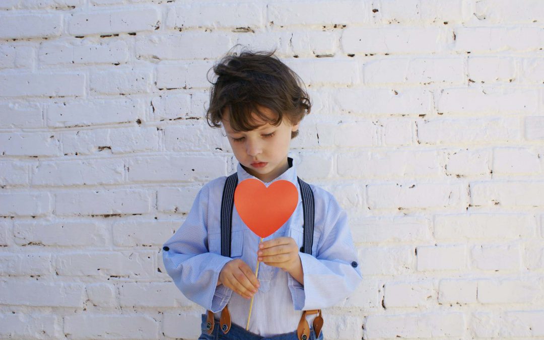 ¿Cuáles son las señales y claves para identificar que un niño tiene carencias afectivas, emocionales y qué hacer al respecto?