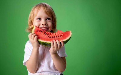 8 Consejos para los padres cuando los niños no desean comer verduras y frutas